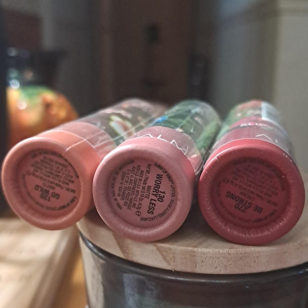 Almay Lip Vibes Trio - Go Wild, Worry Less, Be Strong - Picture 2 of 2